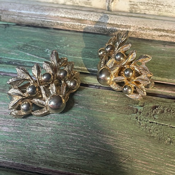 Classic child clip ons - Picture 1 of 2